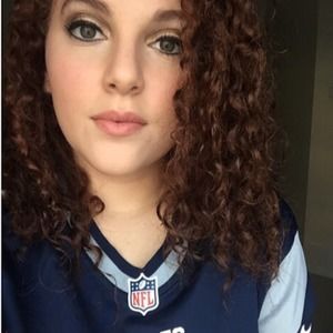 Meet your Posher, Hailey